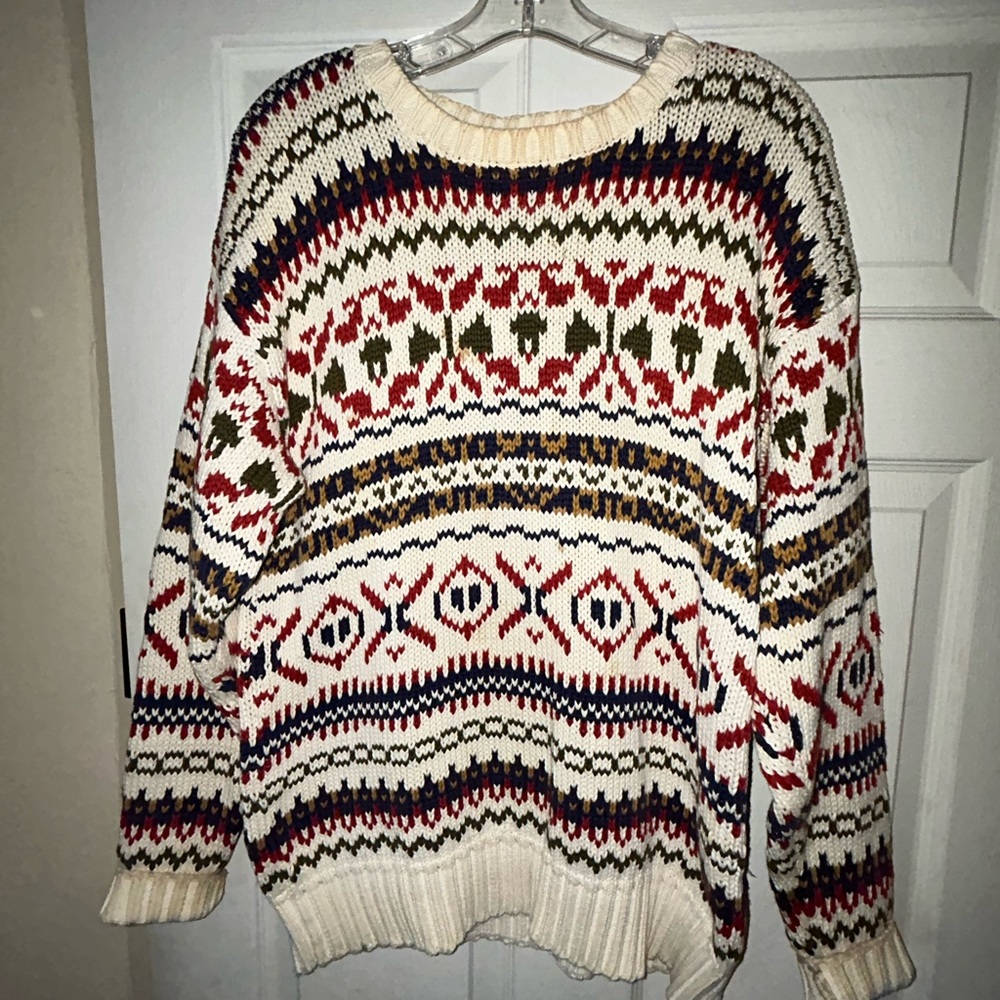 Fall sweater with design